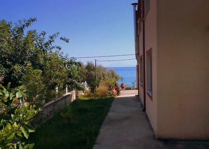 Aegean Villa Loutra Elevtheron
